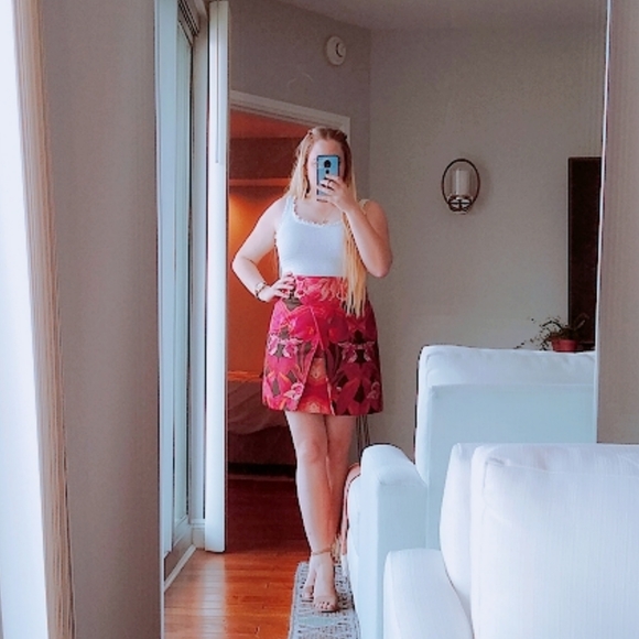 ๐ NWT ted baker red floral structured fold skirt - Picture 1 of 4